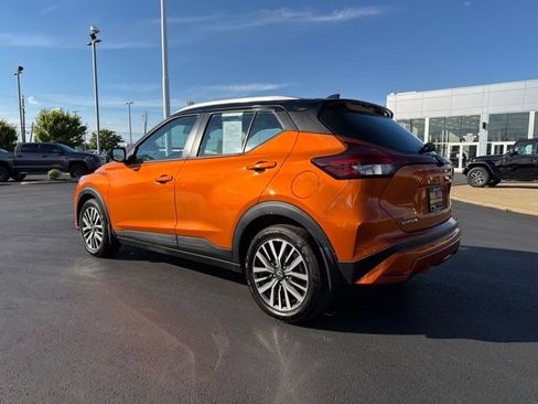Used 2022 Nissan Kicks SV FWD image 5