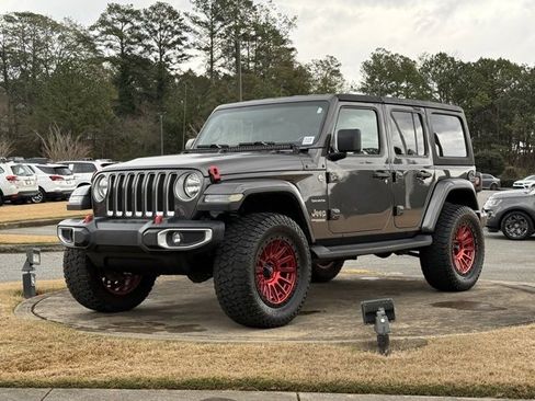 Used 2020 Jeep Wrangler Unlimited Sahara image 3
