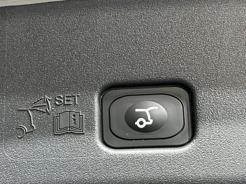 New 2026 Lincoln Nautilus Premier w/ Equipment Group 102A AWD/4WD image 30