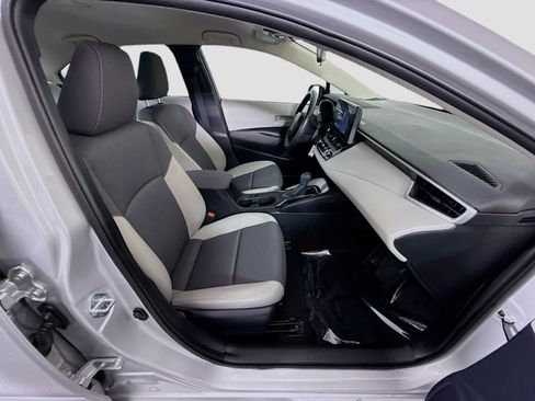 Used 2025 Toyota Corolla LE FWD image 28