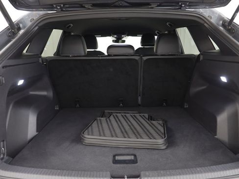 Used 2024 Volkswagen Atlas Cross Sport SE image 16