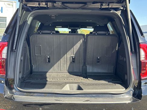 Used 2025 GMC Yukon Elevation w/ LPO, Floor Liner Package image 32