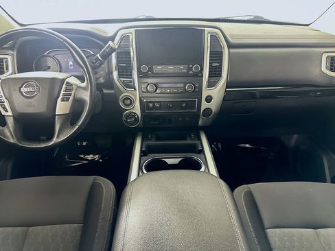 Used 2021 Nissan Titan SV w/ SV Convenience Package image 18