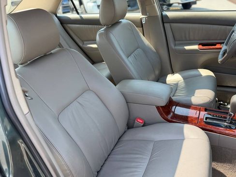 Used 2006 Toyota Camry XLE w/ VSC & Side Airbag Pkg FWD image 61