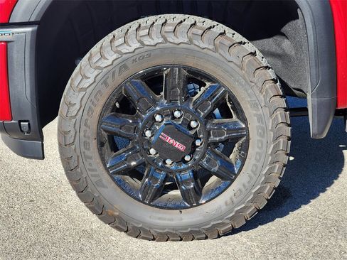 Used 2025 GMC Sierra 2500 AT4 w/ AT4 Premium Plus Package image 10