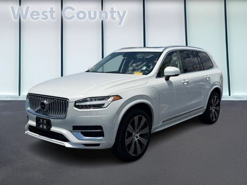Certified 2025 Volvo XC90 T8 Plus w/ Protection Package Premier AWD/4WD image 9