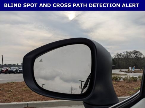 Certified 2023 Chrysler Pacifica Touring-L image 5