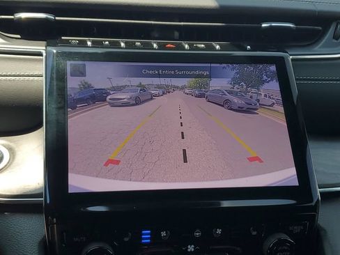 Certified 2023 Jeep Grand Cherokee Overland AWD/4WD image 32