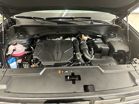 Used 2025 Hyundai Santa Fe Limited image 37