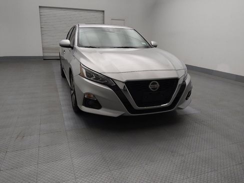 Used 2019 Nissan Altima 2.5 SV image 14