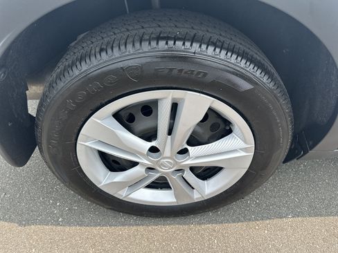 Used 2025 Nissan Kicks Play S FWD image 28