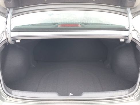 New 2026 Hyundai Elantra Hybrid FWD image 24