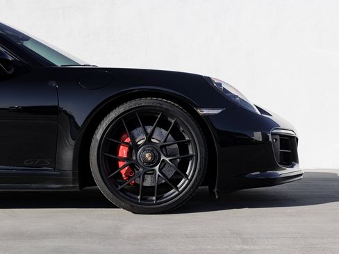 Used 2019 Porsche 911 Carrera GTS image 11