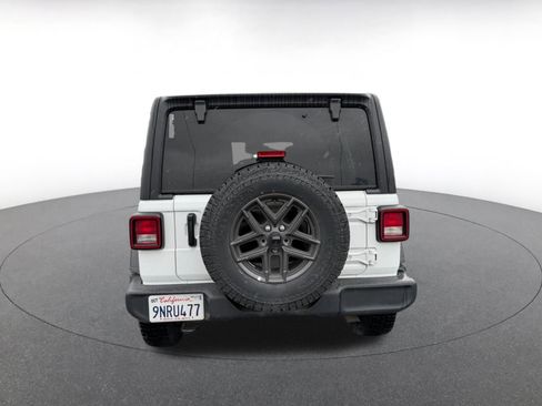 Used 2025 Jeep Wrangler Unlimited Sport AWD/4WD image 6