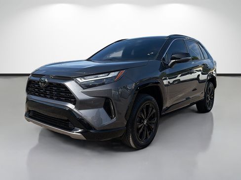 Used 2025 Toyota RAV4 XSE w/ Advanced Technology Package image 7