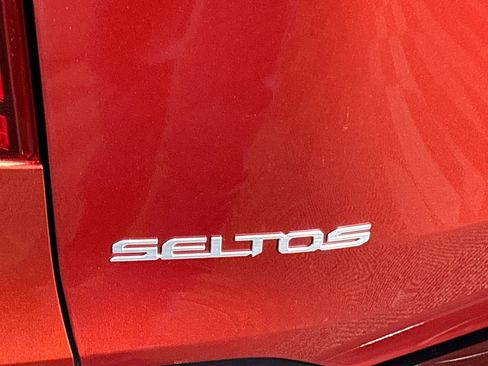 Certified 2025 Kia Seltos S AWD/4WD image 25