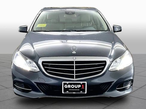 Used 2016 Mercedes-Benz E 350 4MATIC Sedan image 4