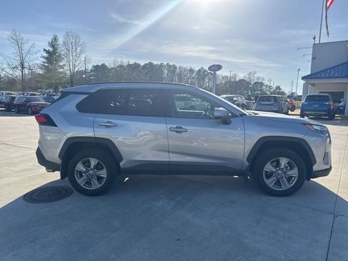 Used 2024 Toyota RAV4 XLE image 7
