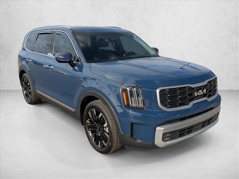 Used 2024 Kia Telluride SX w/ Towing Package image 3