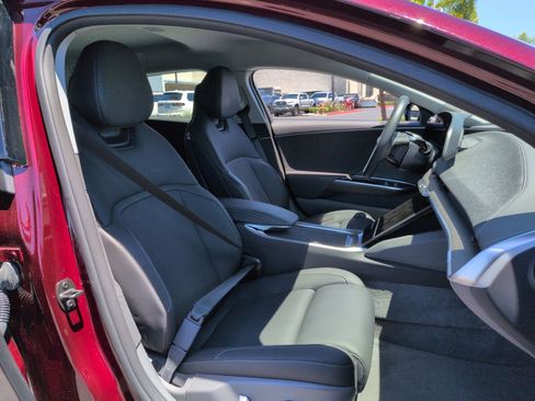 Used 2025 Lucid Air Touring AWD/4WD image 31