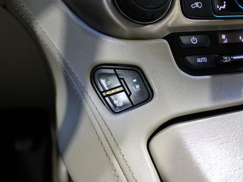 Used 2017 GMC Yukon XL Denali w/ Open Road Package image 20