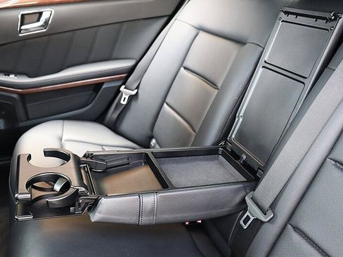 Used 2010 Mercedes-Benz E 350 Sedan image 21
