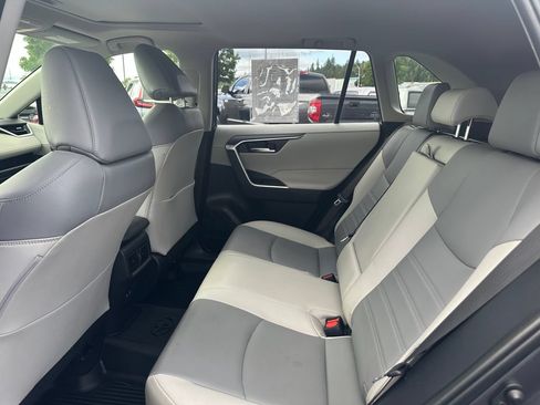 Used 2019 Toyota RAV4 XLE Premium w/ All Weather Liner Package AWD/4WD image 14