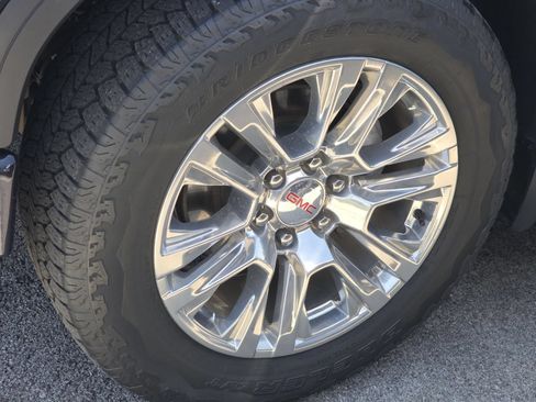 Used 2023 GMC Sierra 1500 Denali AWD/4WD image 9