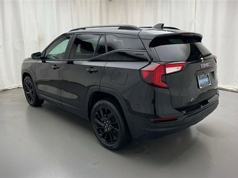 Certified 2023 GMC Terrain SLE w/ Driver Convenience Package image 4