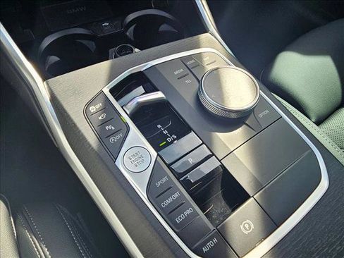 Used 2026 BMW 330i Sedan w/ Premium Package image 19