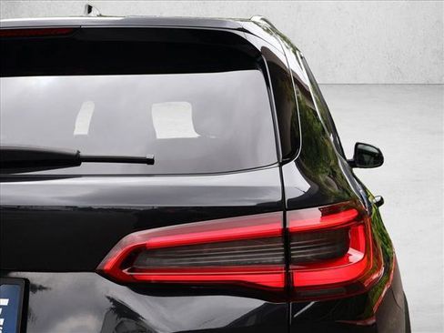 Used 2019 BMW X5 xDrive40i w/ Convenience Package AWD/4WD image 8