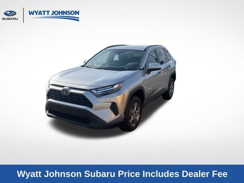 Used 2025 Toyota RAV4 XLE AWD/4WD image 1