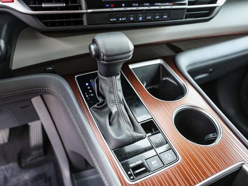 Certified 2024 Toyota Sienna LE image 12