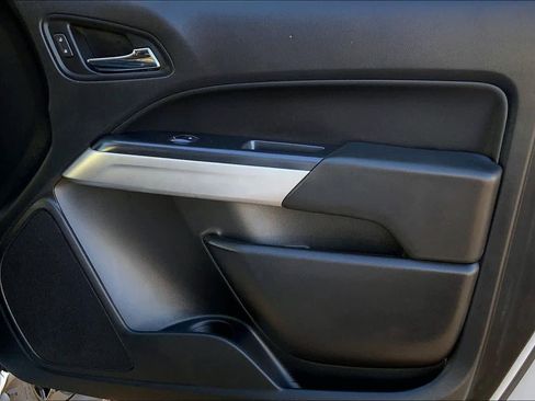 Used 2019 Chevrolet Colorado ZR2 w/ ZR2 Dusk Special Edition AWD/4WD image 22
