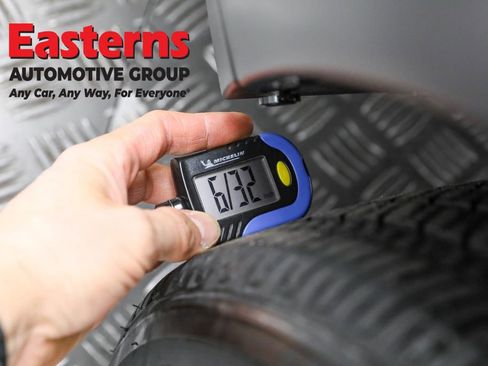 Used 2024 Nissan Kicks SR image 23