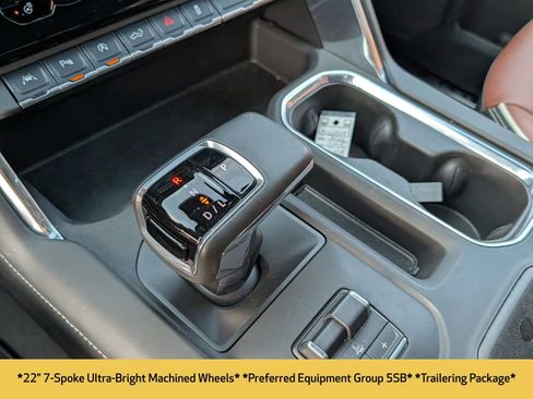 Used 2025 GMC Sierra 1500 Denali Ultimate image 9