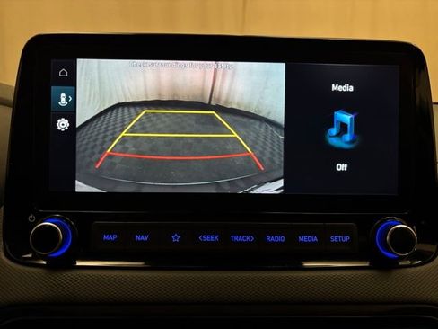 Used 2023 Hyundai Kona SEL w/ Convenience Package image 17