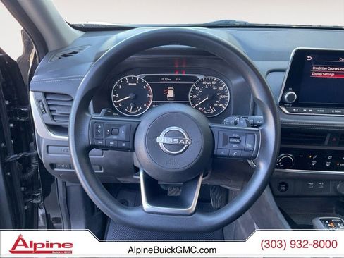 Used 2024 Nissan Rogue S FWD image 12