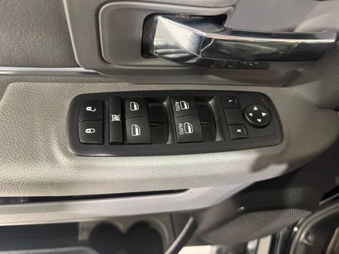 Used 2020 RAM 1500 Warlock AWD/4WD image 17