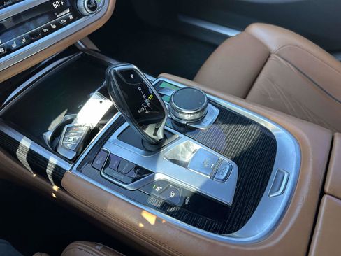 Used 2020 BMW 750i xDrive w/ M Sport Package image 28