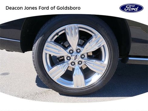 Certified 2023 Ford Expedition Platinum image 11