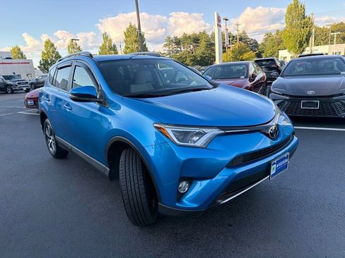 Used 2017 Toyota RAV4 XLE w/ Plus Special Value Package AWD/4WD image 3