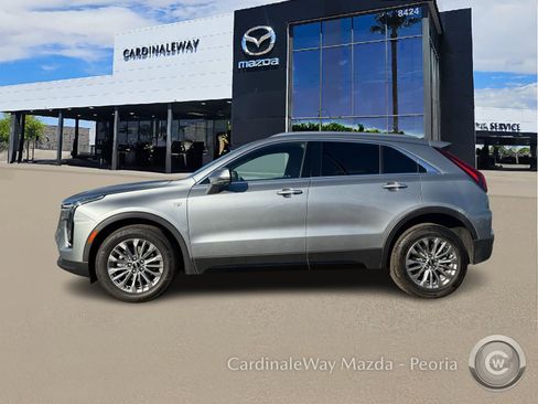 Used 2025 Cadillac XT4 Premium Luxury image 3