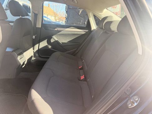 Used 2012 Volkswagen Passat 2.5 S image 9