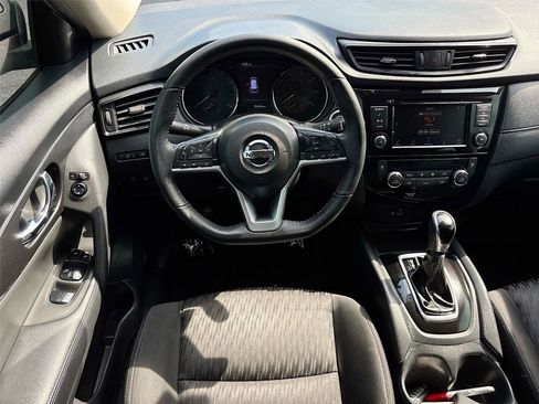 Used 2020 Nissan Rogue SV FWD image 20