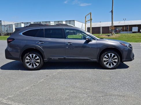 Used 2025 Subaru Outback Touring XT AWD/4WD image 7