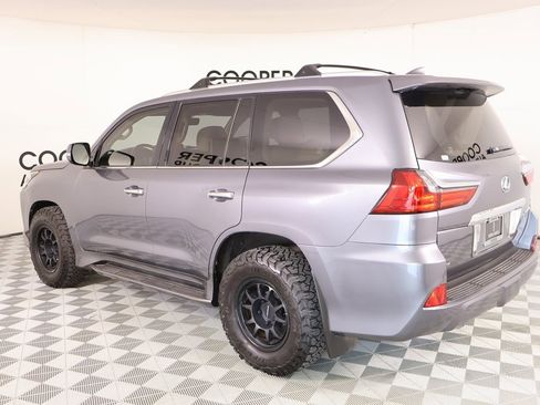 Used 2017 Lexus LX 570 4WD image 26