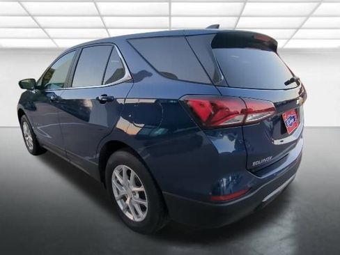 Used 2023 Chevrolet Equinox LT image 2