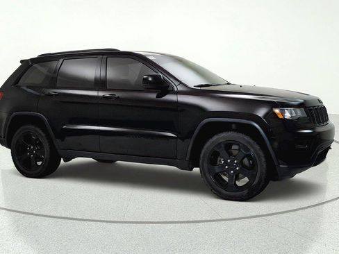 Used 2018 Jeep Grand Cherokee Laredo AWD/4WD image 8