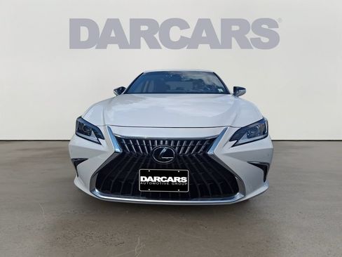 Used 2025 Lexus ES 350 w/ Premium Package FWD image 2